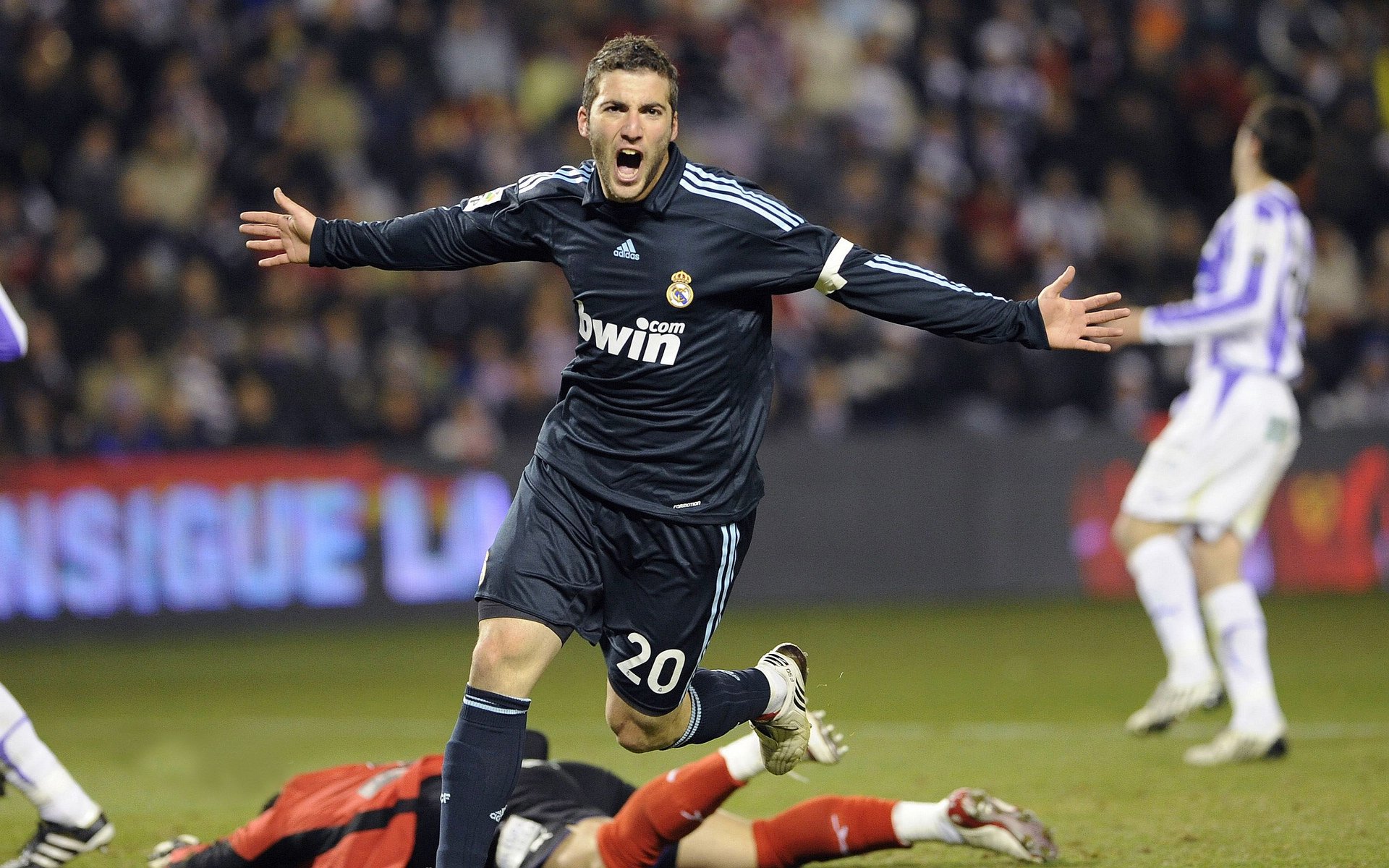 拜仁慕尼黑主场4-1大胜斯图加特,进攻火力全开,拜仁慕尼黑vs斯图加特视频直播