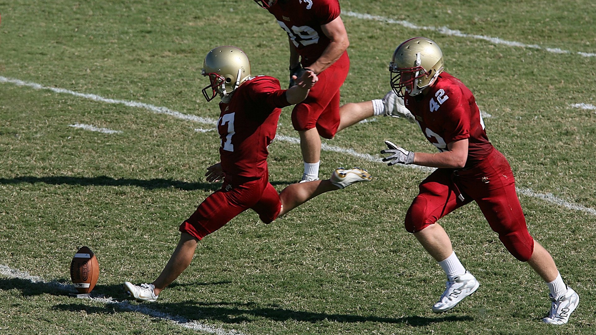 九游app官方下载-赛前训练效果显著，赛前训练周期采用什么训练原则